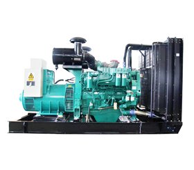 上海東明600KW大型康明斯柴油發(fā)電機組可定制不同動力,有刷,無刷電機,靜音箱,ATS,拖車等